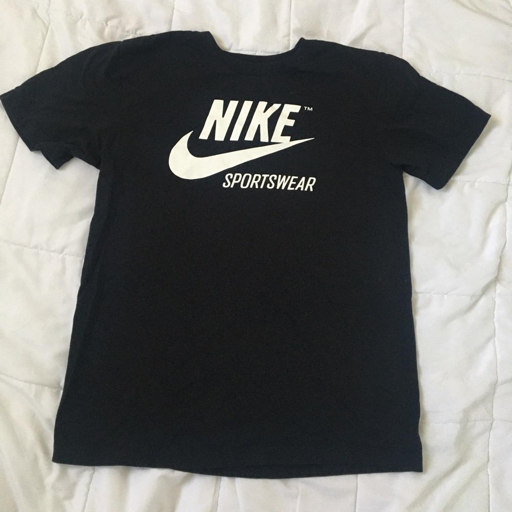 Nike Black Sportswear t-shirt